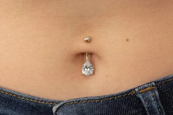 Belly Button Piercings in Ibiza (1)