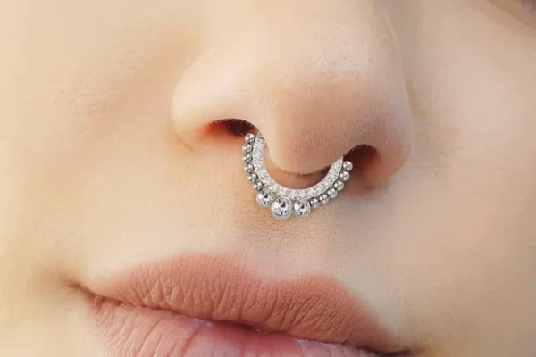 Septum Piercing in Ibiza (1)